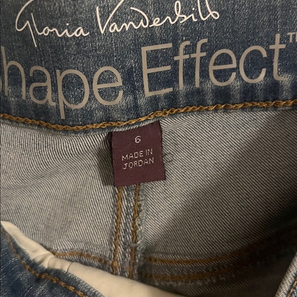 Women's Gloria Vanderbilt Shape Effect Straight Jeans Merrick Whiskers Sz 6 - Picture 3 of 5